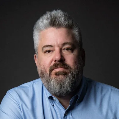 Headshot of Stephen Wakeling